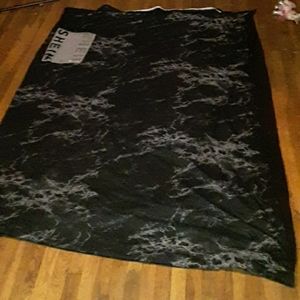 A twin/full sized bed duvet cover black marble